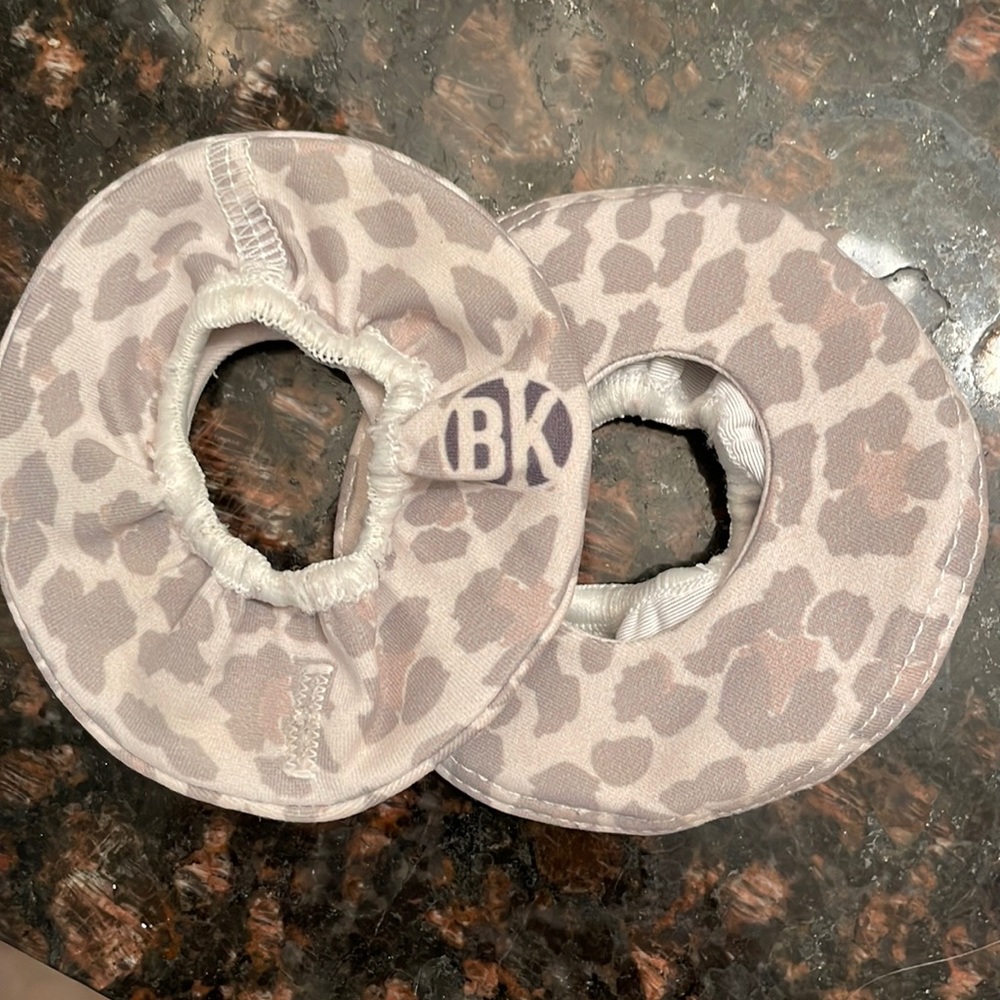 BeatKicks white leopard print